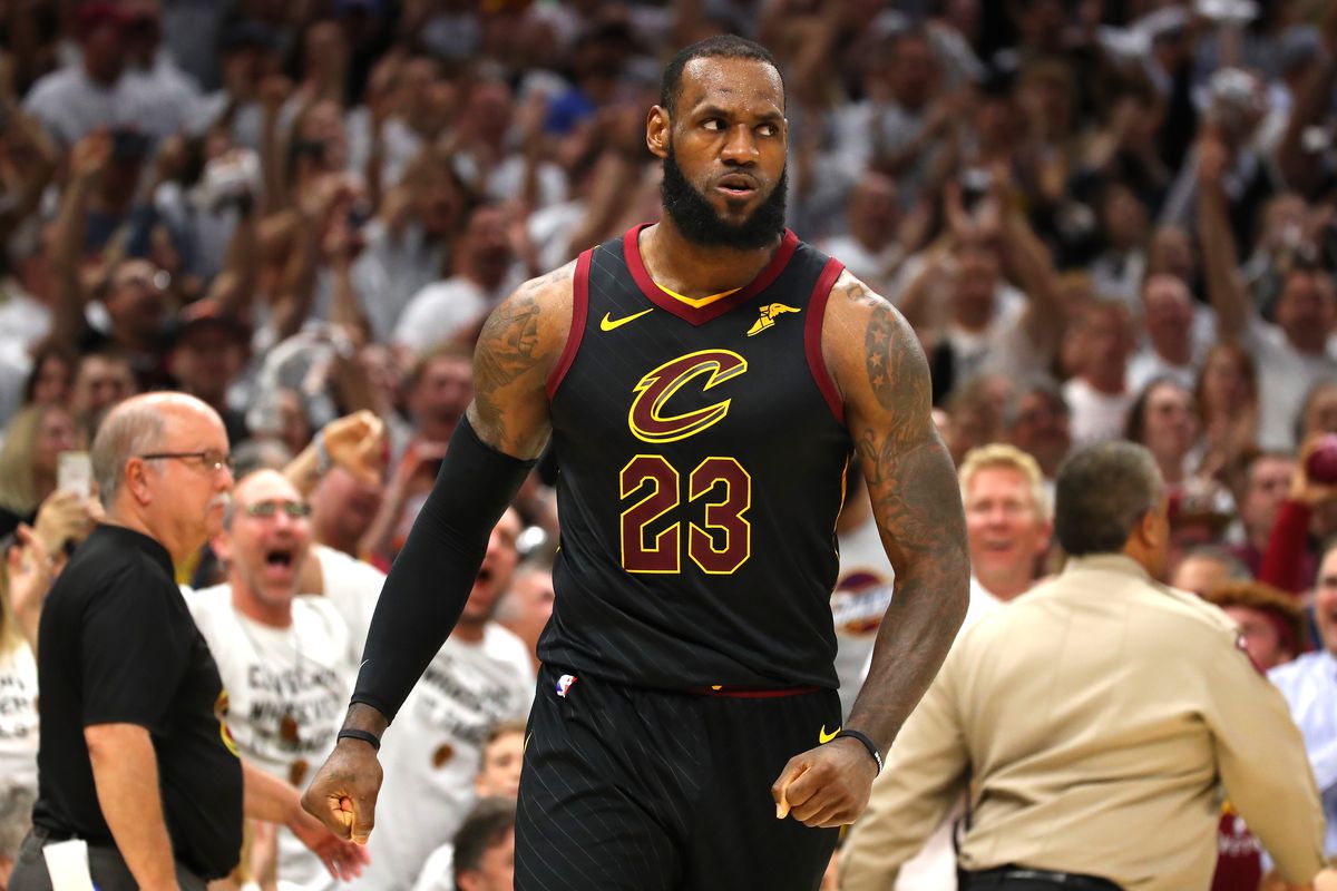 九游网页客户端-詹姆斯重返赛场，夺冠首场状态出色，西班牙队观众沸腾！引发球迷热议的简单介绍