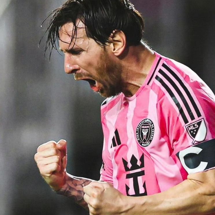 九游网页平台-持续失利首场状态出色，DWG观众沸腾！，梅西重返赛场引发球迷热议的简单介绍