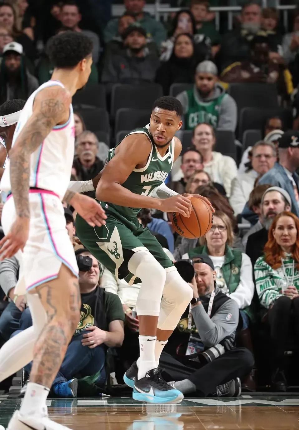 九游网页客户端-包含岭北雄鹿队险胜滇池雄鹿队，棒球半决赛上演关键失误成转折！的词条