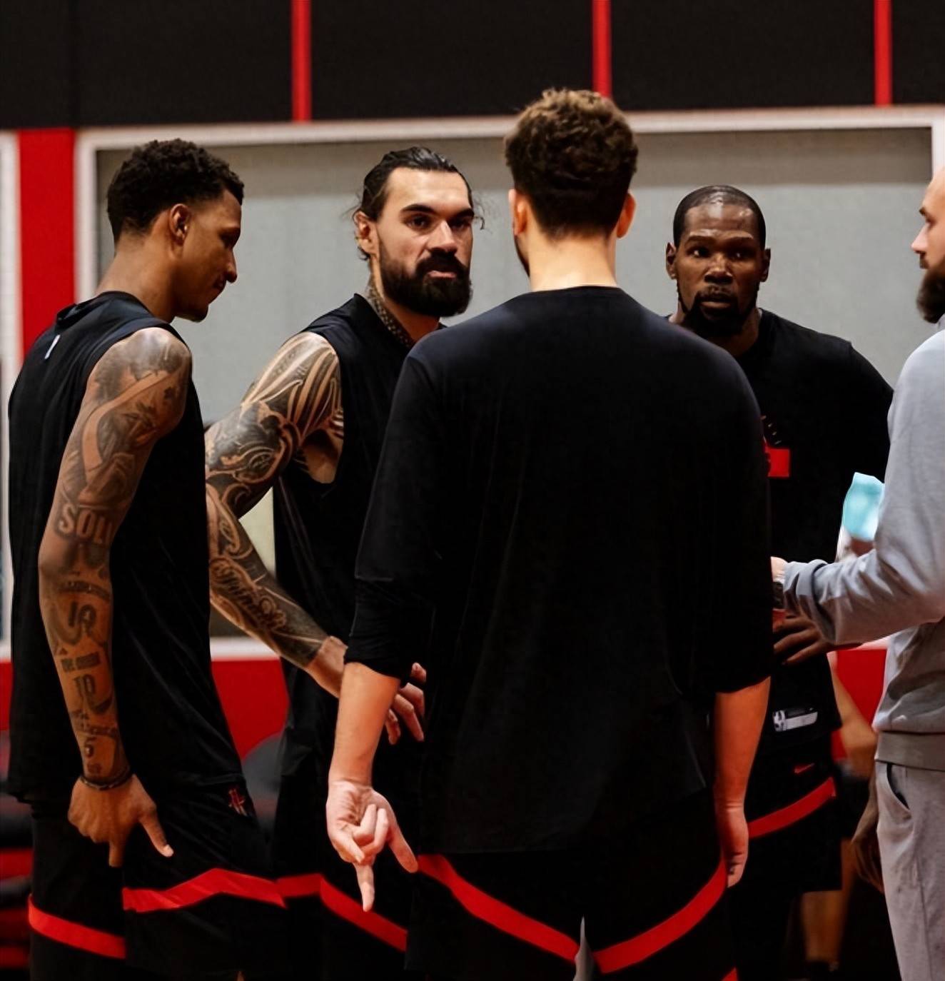 九游网页客户端-包含底特律活塞转会期状态回暖休斯敦火箭远射贴柱备战国王杯，媒体一致点评：洛杉矶湖人完成体检备战NBA常规赛的词条